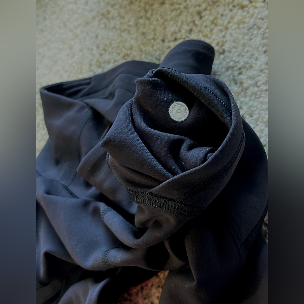 Lululemon Leggings size zero - Picture 3 of 6